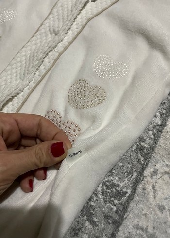 Kapüşonlu Beyaz Örgü Kız Bebek Tulumu - Görsel 4