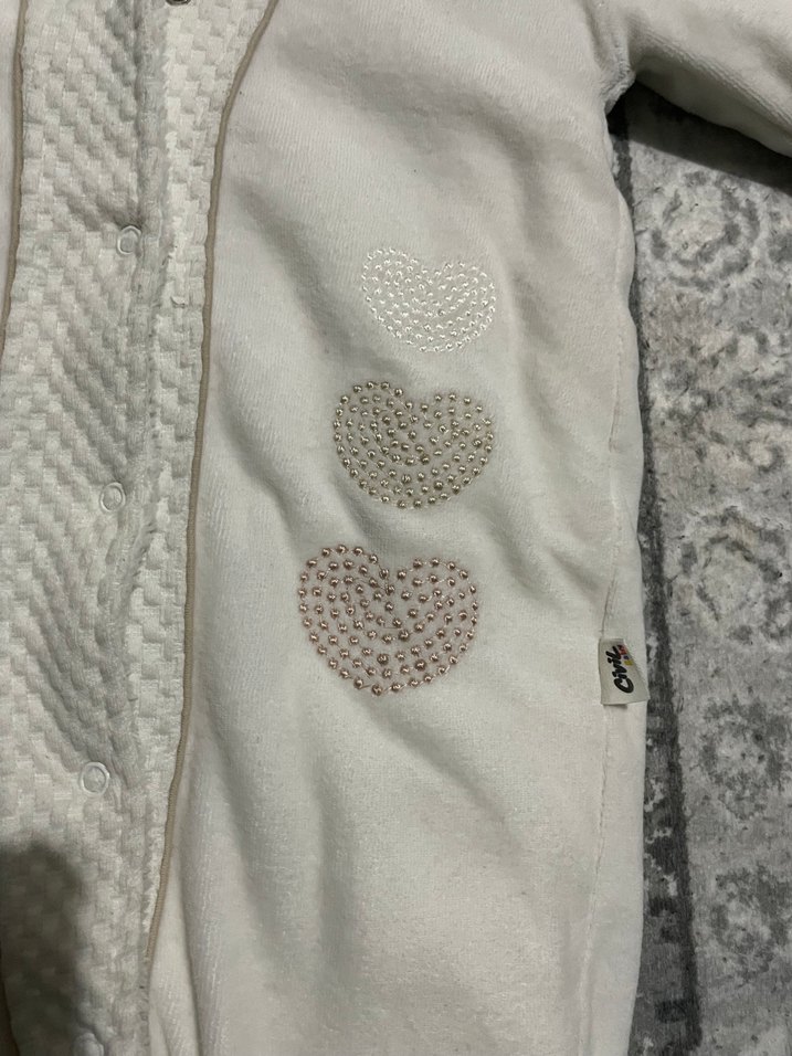 Kapüşonlu Beyaz Örgü Kız Bebek Tulumu - Görsel 3