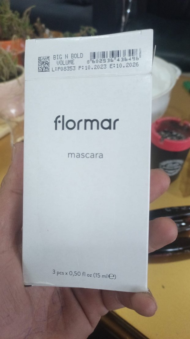 Flormar Siyah Big N Bold Hacim Veren Maskara - Görsel 3