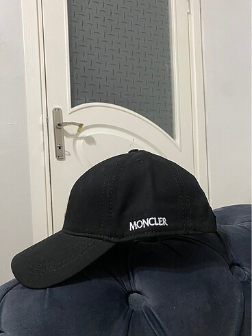 Beden Moncler şapka