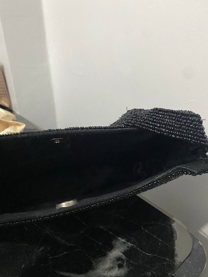 Siyah Deri Boncuk İşlemeli Kadın Çantası - Görsel 4