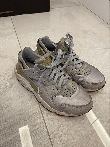 Nike Air Huarache Run Gri