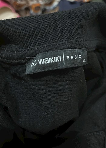 Siyah V Yaka Kısa KolluTişörtü - Görsel 3