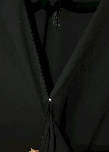 Siyah V Yaka Drapeli Kadın Tulum - Görsel 3