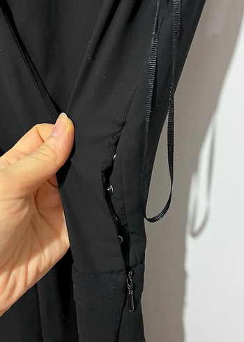 Siyah V Yaka Drapeli Kadın Tulum - Görsel 4