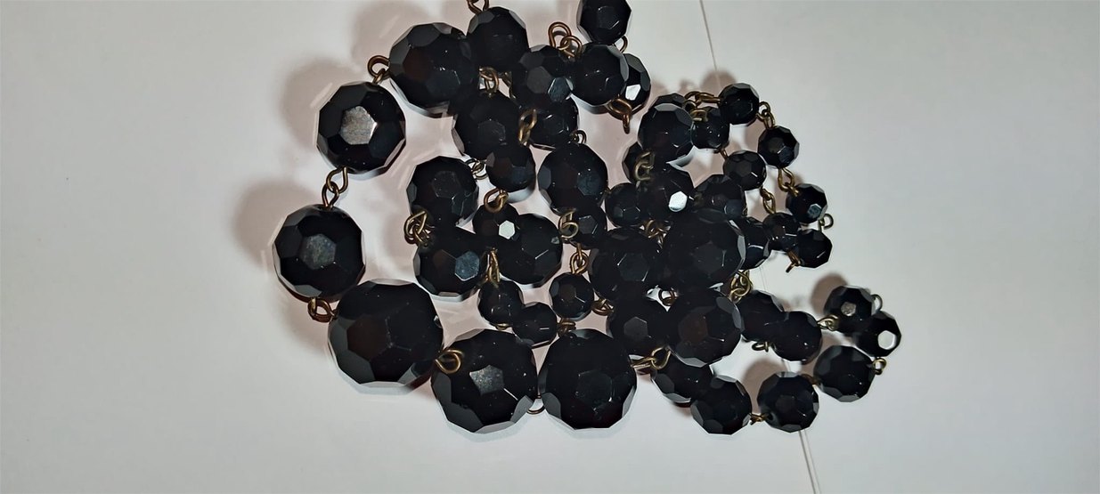 Uzun Siyah Boncuklu Gotik Kadın Kolye - Görsel 4