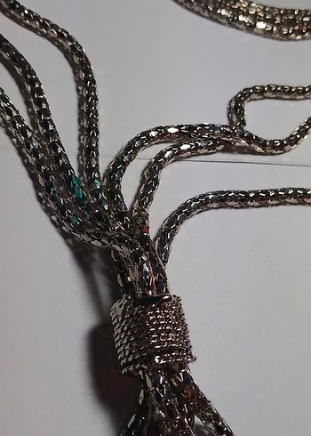 Gri Yılan Desenli Uzun Zincir Kolye - Görsel 2