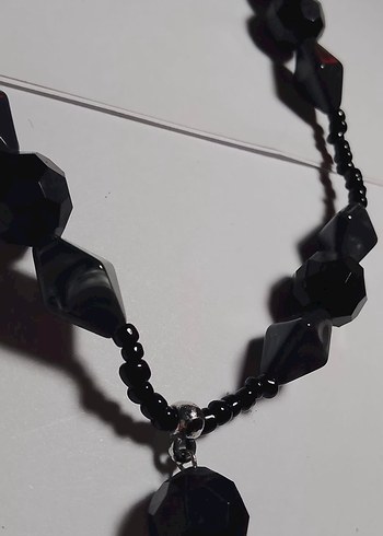 Uzun Siyah Boncuklu Gotik Kadın Kolye - Görsel 2