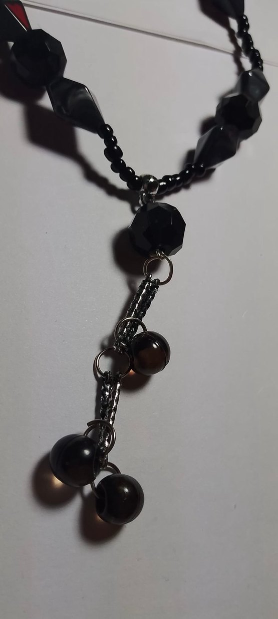 Uzun Siyah Boncuklu Gotik Kadın Kolye - Görsel 3