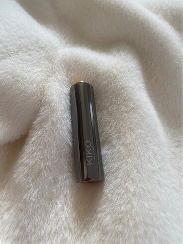 Kiko Gossamer Emotion Creamy Lipstick