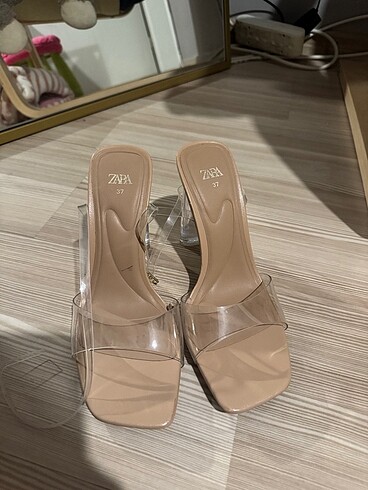 37 Beden Zara topuklu sandalet
