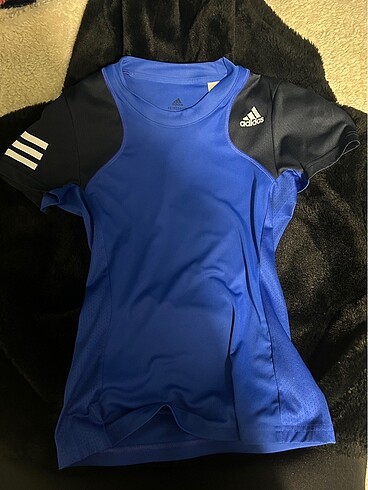 adidas spor tshirt