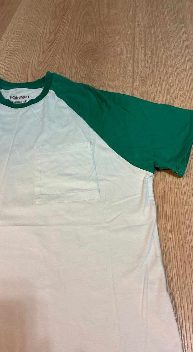 Erkek Beyaz-Yeşil Kısa Kollu Tişört - Görsel 2