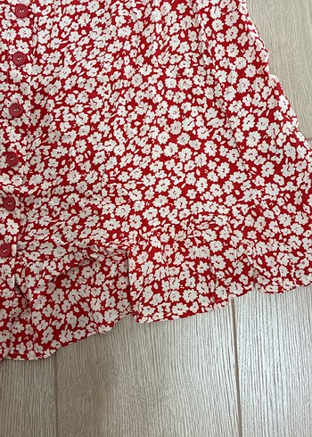 Kırmızı Çiçekli V Yaka Midi Elbise - Görsel 4