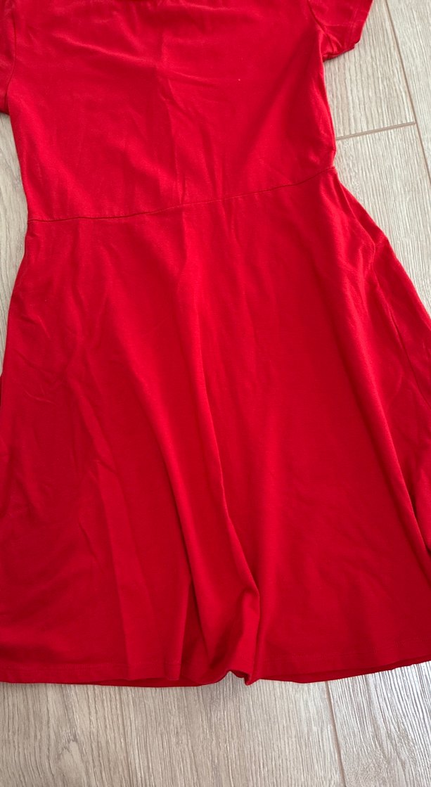 Kısa Kollu V Yaka Kırmızı Midi Elbise - Görsel 3
