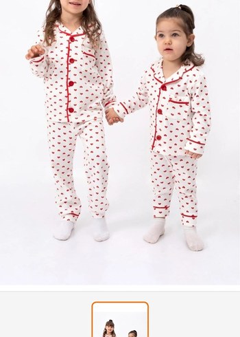 Kız çocuk kalpli pijama takımı