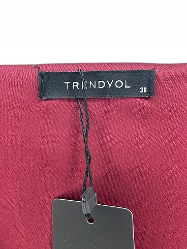 36 Beden bordo Renk Trendyol & Milla Kısa Elbise %70 İndirimli.