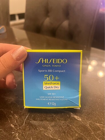 Shiseido Sports BB compact light