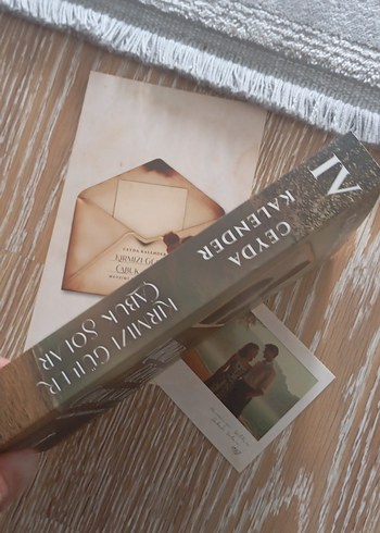 Kırmızı Güler Çabuk Solar - Çeyda Kalender - Görsel 3