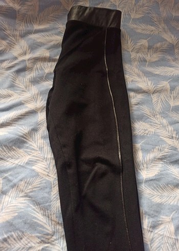 Deri Detaylı Siyah Kadın tayt- pantolon - Görsel 2