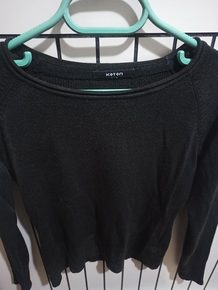 Siyah Kadın  Kazak - Görsel 3