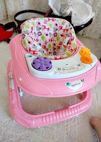 Pembe ve Renkli Desenli Bebek Yürüteci
