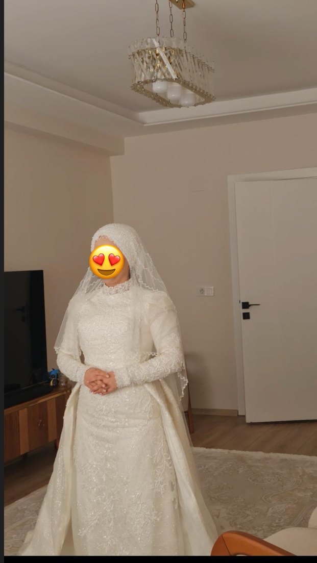 Uzun Kollu Beyaz tesettür balık gelinlik demonte kuyruk - Görsel 2