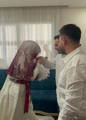 Uzun Kollu Yüksek Yakalı Beyaz Balık Gelinlik - Görsel 4