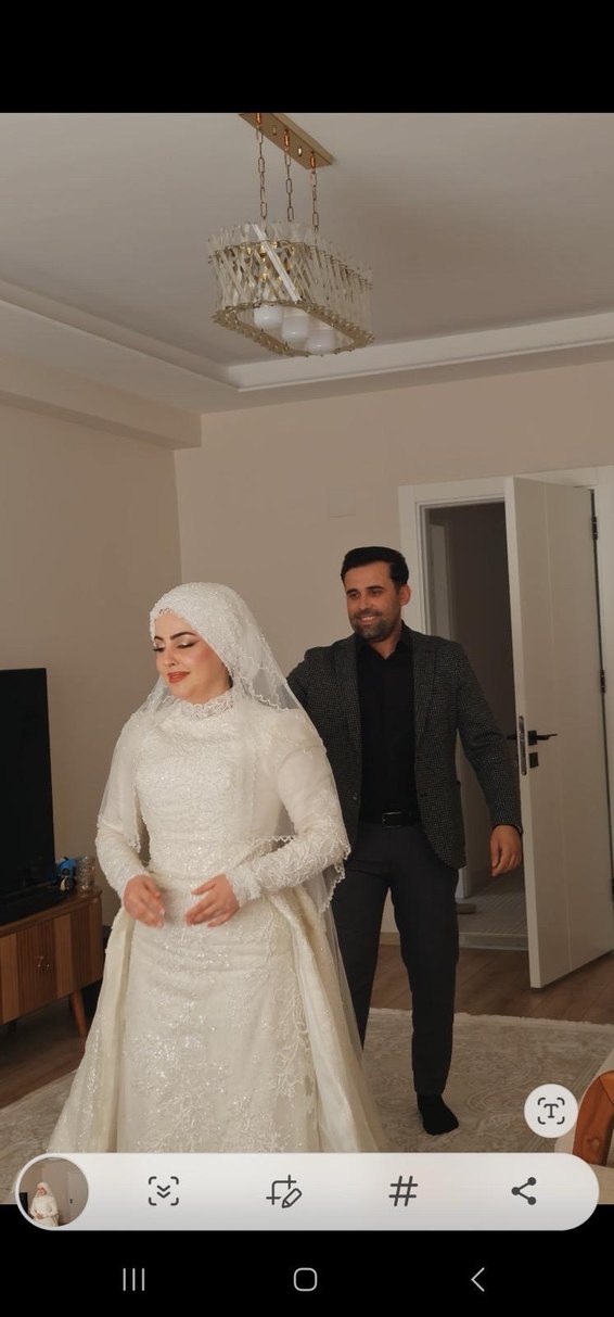 Uzun Kollu Yüksek Yakalı Beyaz Balık Gelinlik - Görsel 2