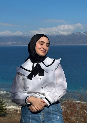 Beyaz Kemerli Uzun Kollu Kadın Bluz - Görsel 2