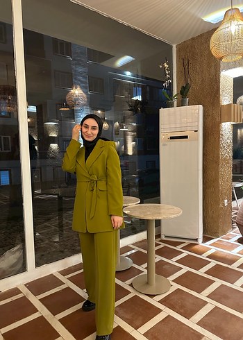 Kahverengi Kuşaklı Uzun Kadın Takım Elbise - Görsel 2