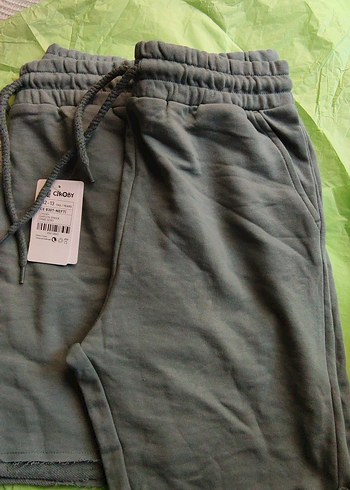 Gri Erkek Keten Şort CHOBY Marka - Görsel 2