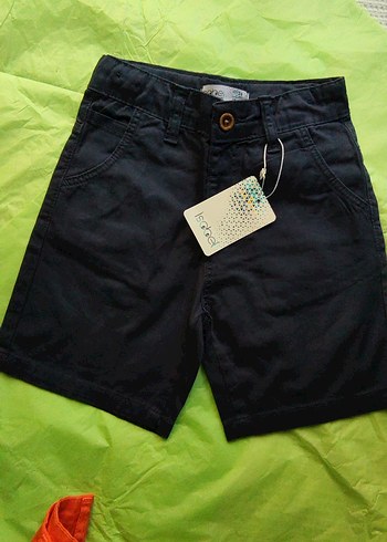 Erkek Renkli Kırmızı Düğmeli Şort - Görsel 4