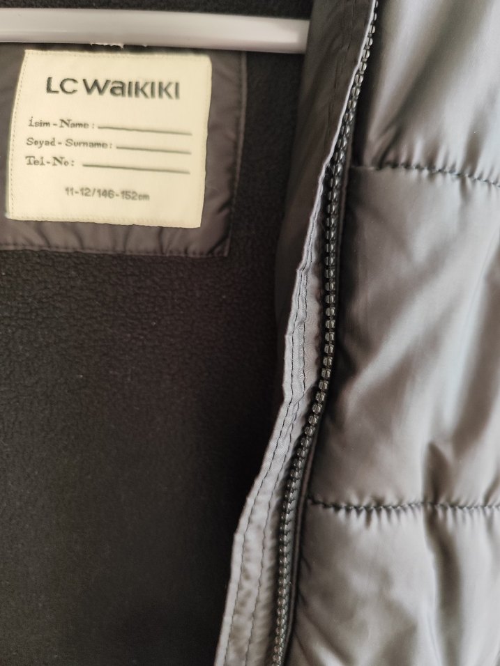 Çocuk Siyah Kapüşonlu Fermuarlı Mont - Görsel 2