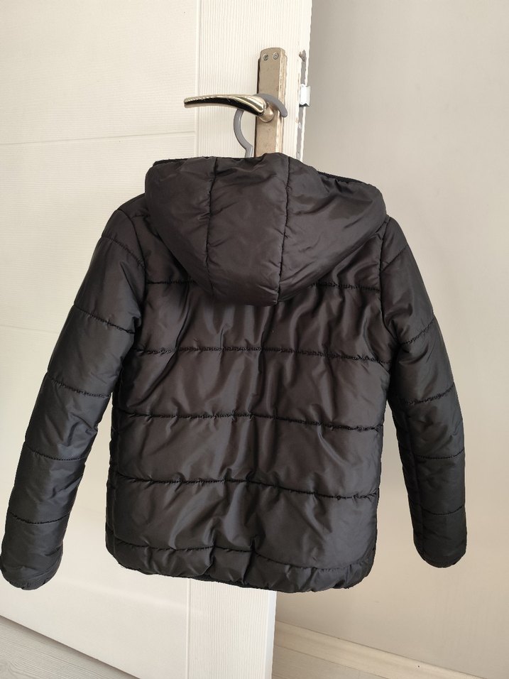 Çocuk Siyah Kapüşonlu Fermuarlı Mont - Görsel 3