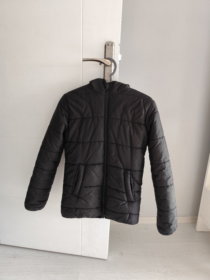 Çocuk Siyah Kapüşonlu Fermuarlı Mont - Görsel 4