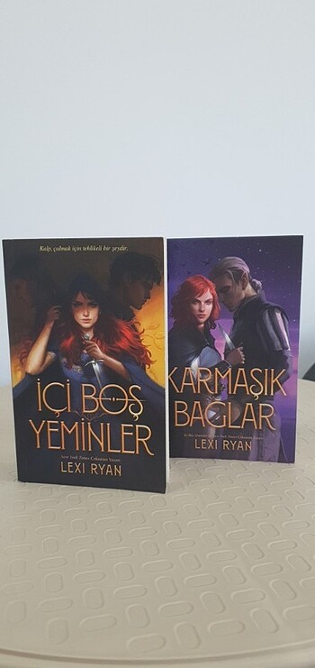 İçi Boş Yeminler - Karmaşık Bağlar satıldı