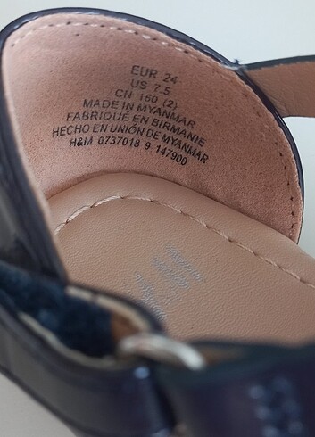 24 Beden lacivert Renk H&M şık sandalet kız çocuk