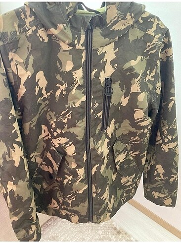 LC Waikiki Erkek çocuk 7-8 yaş mont yeni gibidir