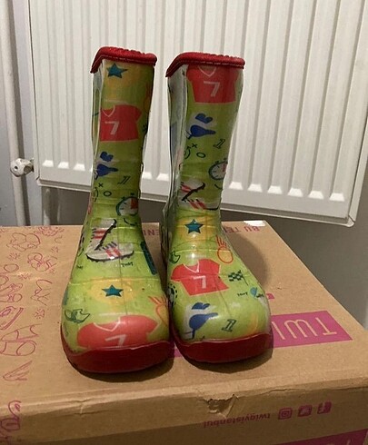 31 Beden Erkek çocuk Yağmur botu