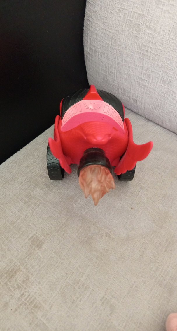 Kırmızı Siyah Geleceğe Açılan Mini Uzay Gemisi — görsel 3/5