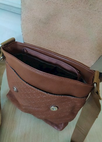 Kahverengi Kilitli Erkek Omuz Çantası - Görsel 2