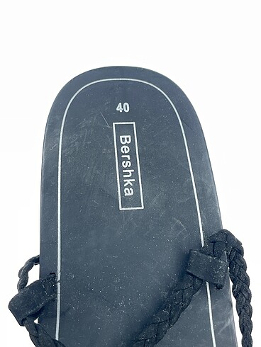 40 Beden siyah Renk Bershka Sandalet %70 İndirimli.