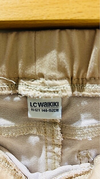 11-12 Yaş Beden LC Waikiki okul pantolonu
