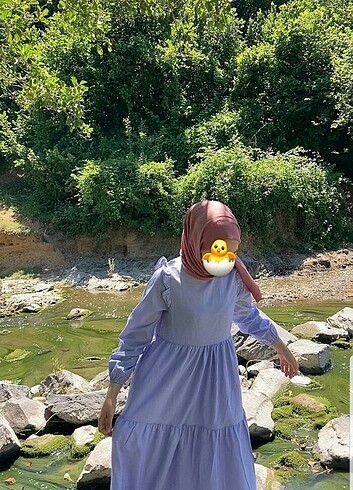 Rahat terletmeyen kumaşa sahiptir