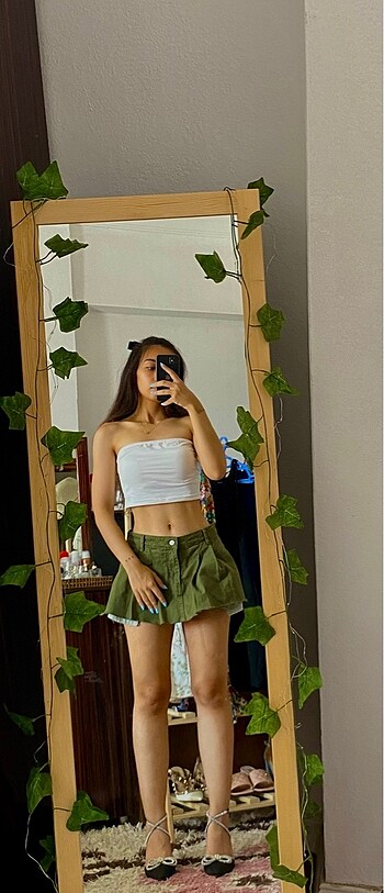 Beyaz straplez üst crop