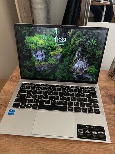 Acele aspire life 14 laptop