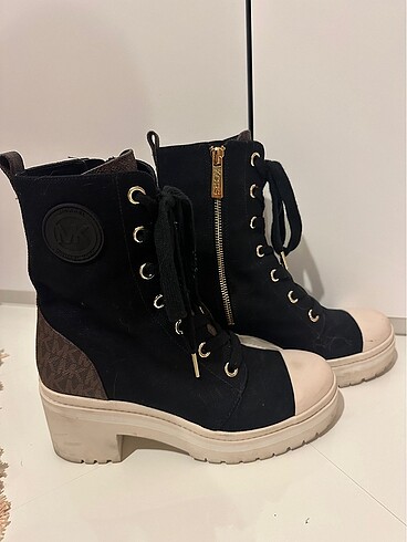 Micheal kors bot