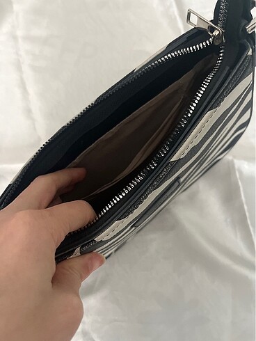 Beden siyah Renk Housebags zebra desenli çanta