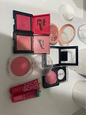 Beden Renk 5 ADET ALLIK+ PUDRA + 2 ADET LİP BALM